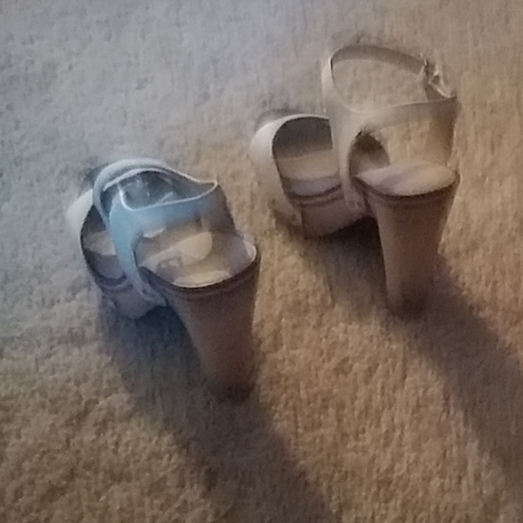 Shoes - Picture 3 of 3